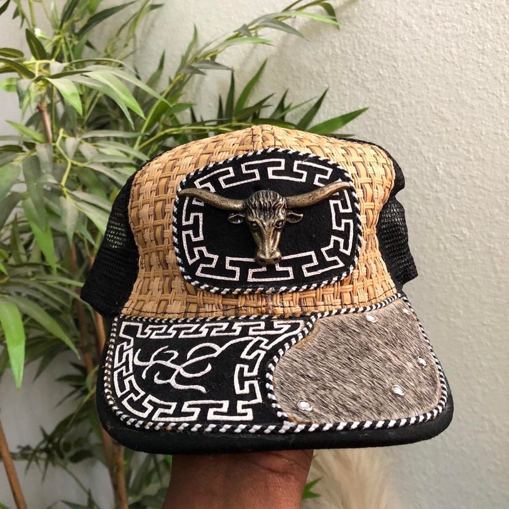 Longhorn Cowhide Cattle Bull Farm Ranch Cowboy Cowgirl Snapback Trucker Hat Cap - Picture 1 of 5